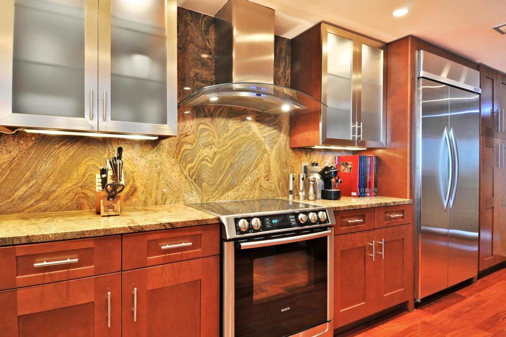 Kitchen - Bay Plaza condominium, Sarasota. © 2009, Metro Cabinet Company