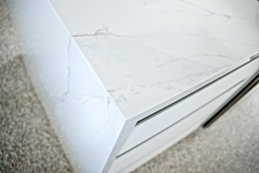 Alpine Avenue, New kitchen