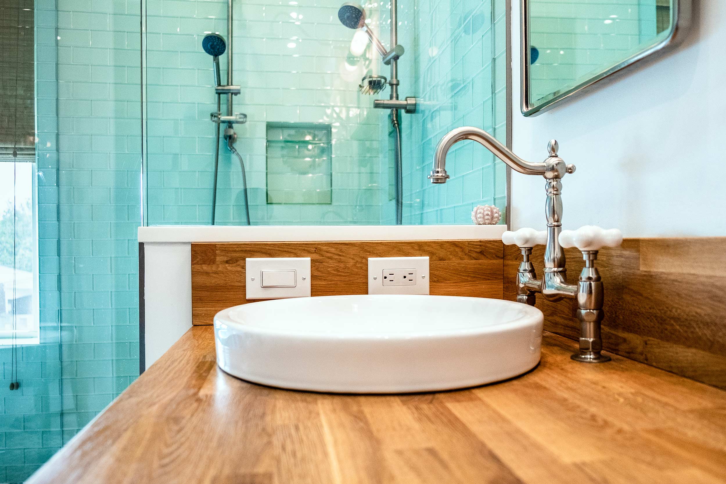 New bathroom - Saint Judes Dr, Longboat Key. ©2018, Metro Cabinet Company