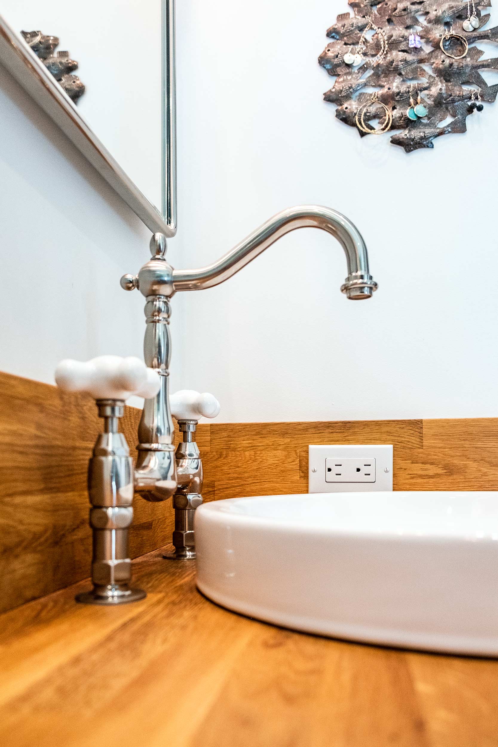 New bathroom - Saint Judes Dr, Longboat Key. ©2018, Metro Cabinet Company