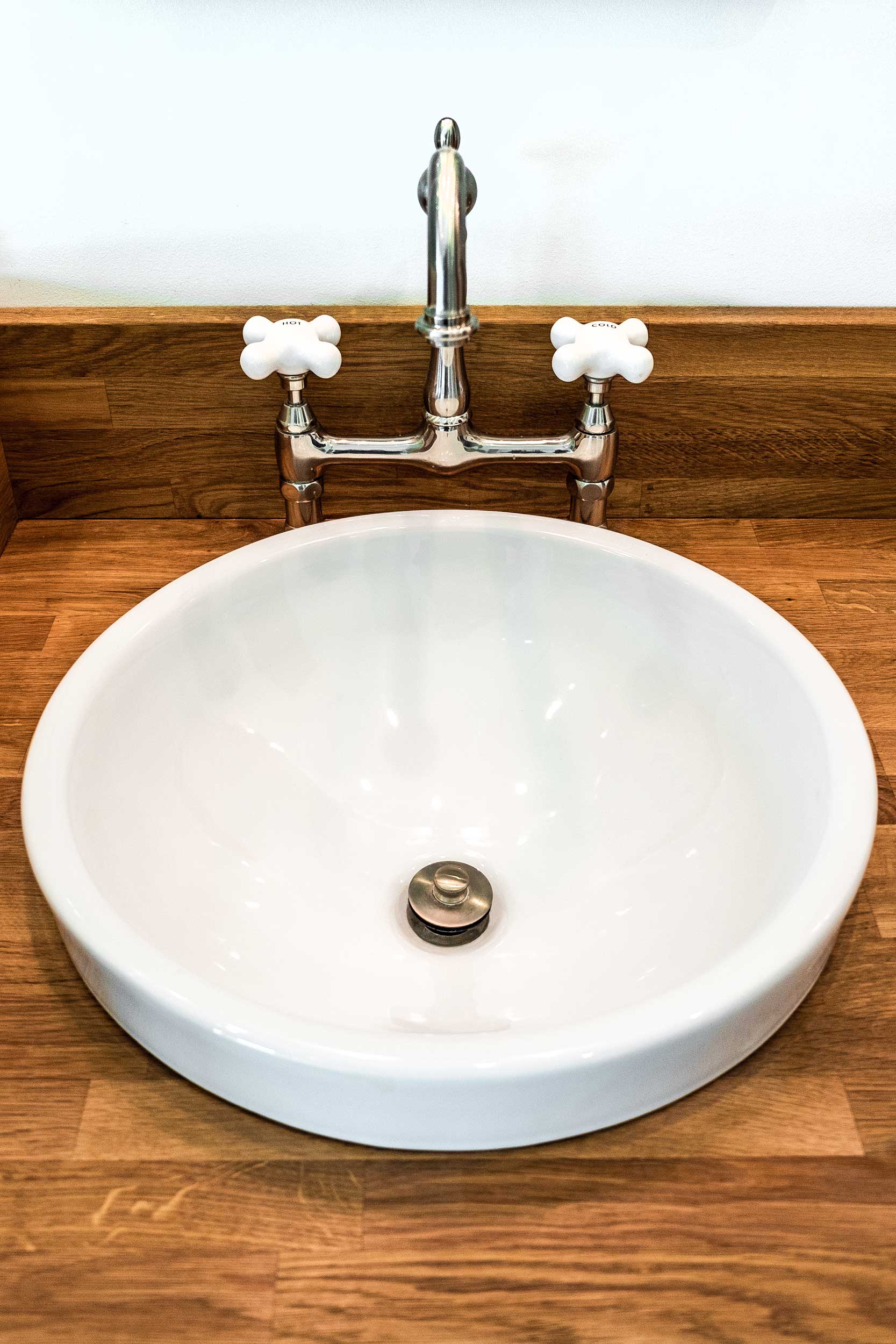 New bathroom - Saint Judes Dr, Longboat Key. ©2018, Metro Cabinet Company